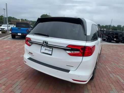 Used 2024 Honda Odyssey Touring image 9