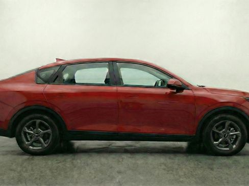 Used 2025 Kia K4 LXS image 11