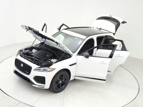 Certified 2025 Jaguar F-PACE R-Dynamic S image 15