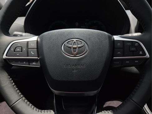 New 2026 Toyota Grand Highlander FWD image 25