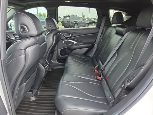 Used 2025 Acura RDX SH-AWD image 10