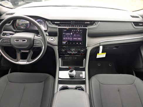 New 2026 Jeep Grand Cherokee 2WD image 14