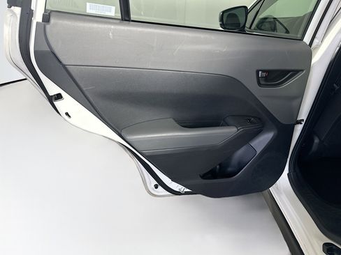 Used 2025 Subaru Crosstrek 2.0i Premium image 25