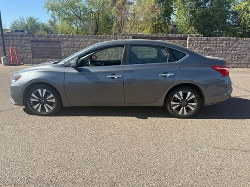 Used 2019 Nissan Sentra SV w/ Special Edition Package FWD image 7