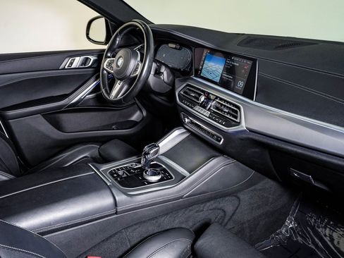 Used 2021 BMW X6 xDrive40i w/ M Sport Package image 14