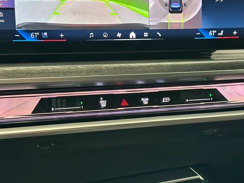 Certified 2025 BMW 760i xDrive AWD/4WD image 19