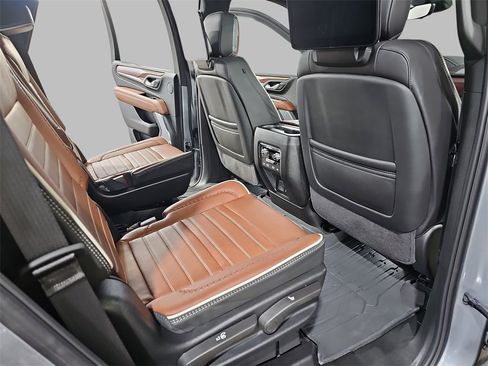 Used 2024 GMC Yukon Denali Ultimate image 14