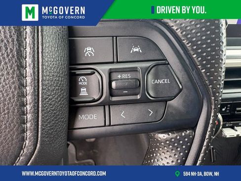 Used 2025 Toyota Tacoma SR5 AWD/4WD image 28