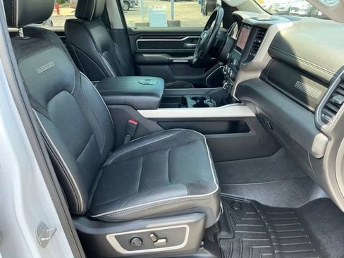 Used 2022 RAM 1500 Laramie AWD/4WD image 23