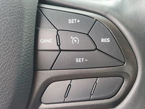 Used 2019 Jeep Cherokee Trailhawk w/ Cold Weather Group AWD/4WD image 11