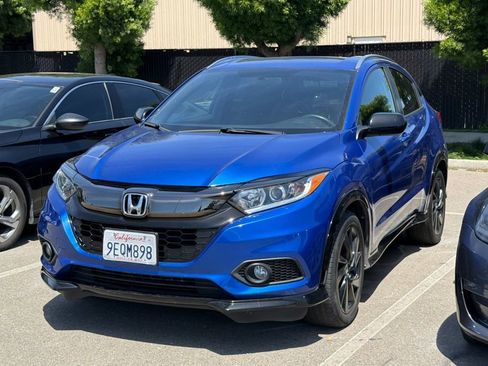 Used 2021 Honda HR-V Sport image 2