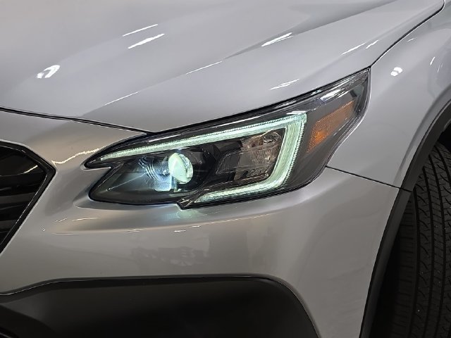 Used 2020 Subaru Outback Onyx Edition XT AWD/4WD image 31