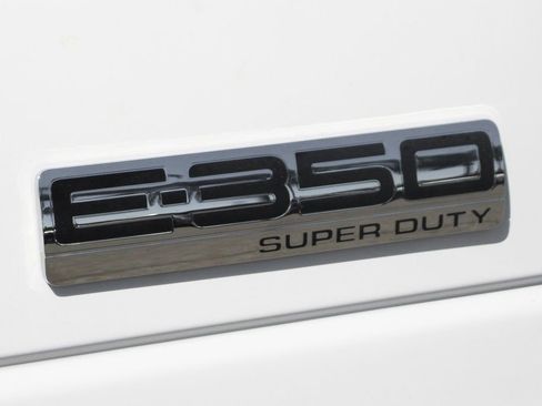 Used 2019 Ford E-350 and Econoline 350 Super Duty image 40