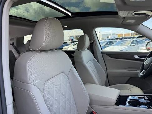 New 2026 Volkswagen Atlas SEL Premium R-Line image 24