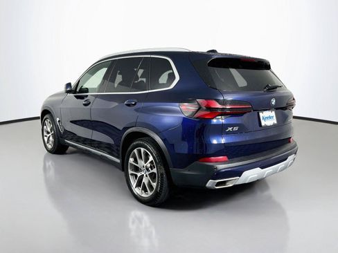 Used 2025 BMW X5 xDrive40i w/ Parking Assistance Package AWD/4WD image 4