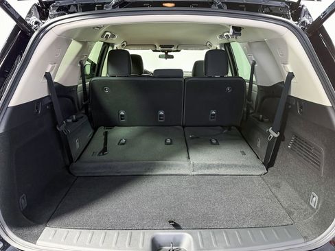 New 2026 Nissan Pathfinder SV image 32