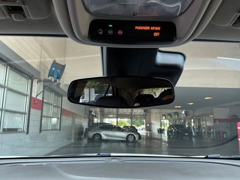 Used 2025 Buick Encore GX Preferred FWD image 16