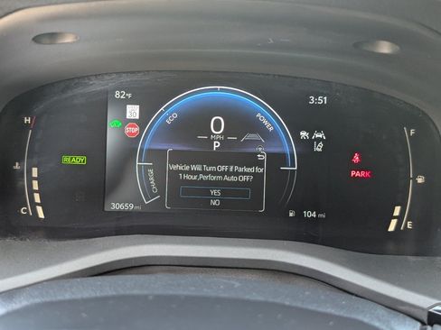 Used 2025 Toyota Camry SE FWD image 19