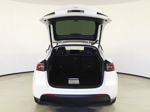 Used 2022 Tesla Model Y Long Range AWD/4WD image 10