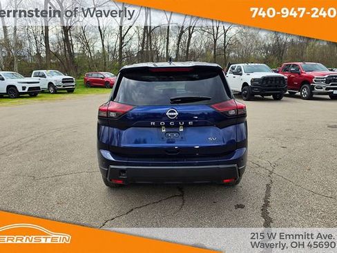 Used 2024 Nissan Rogue SV image 30