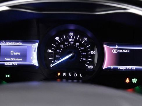 Used 2020 Ford Fusion SE image 23