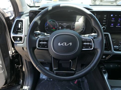 Used 2023 Kia Sorento EX FWD image 17