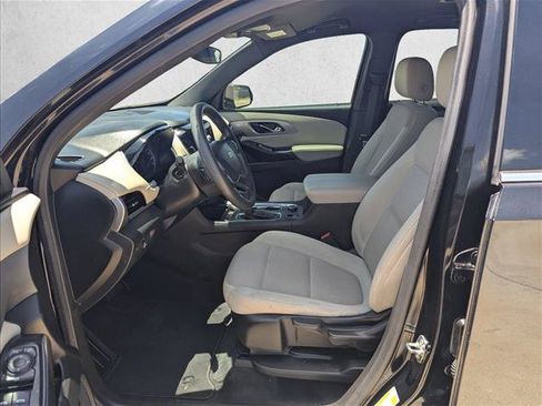 Used 2022 Chevrolet Traverse LS FWD image 15