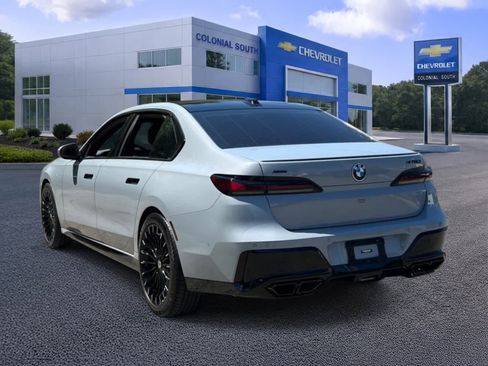 Used 2023 BMW 760i xDrive AWD/4WD image 4
