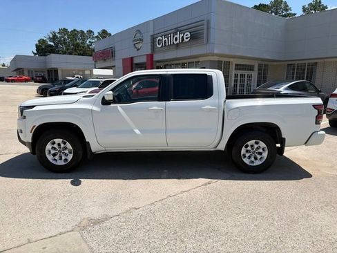Used 2024 Nissan Frontier SV w/ Technology Package RWD image 1