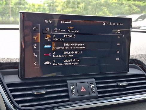 Certified 2025 Audi Q5 2.0T Premium Plus w/ Premium Plus Package AWD/4WD image 18