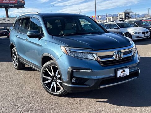 Used 2019 Honda Pilot Touring image 1
