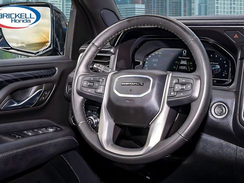 Used 2024 GMC Yukon XL Denali RWD image 24