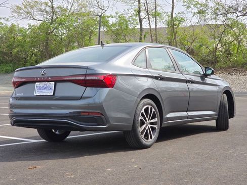 Used 2025 Volkswagen Jetta Sport FWD image 20