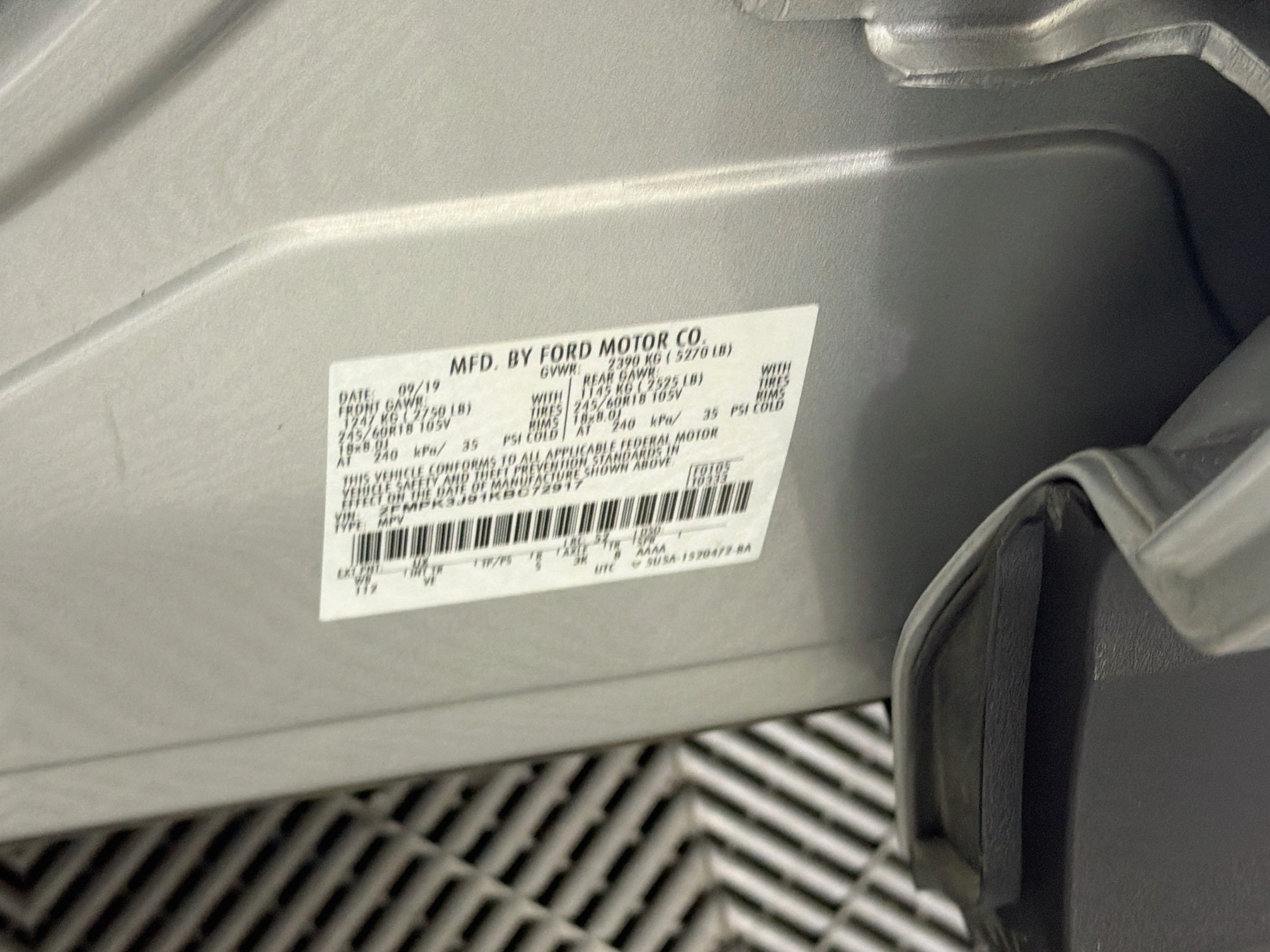Used 2019 Ford Edge SEL w/ Equipment Group 201A FWD image 12