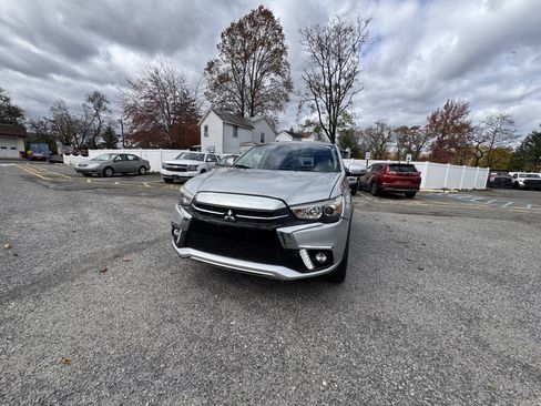 Used 2019 Mitsubishi Outlander Sport SE FWD image 2