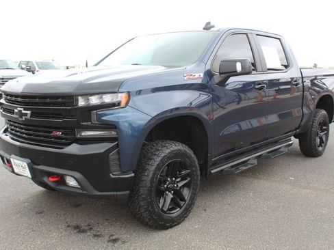 Used 2020 Chevrolet Silverado 1500 LT Trail Boss AWD/4WD image 9