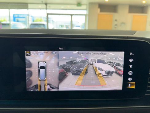 Used 2020 Mercedes-Benz GLS 450 4MATIC image 18