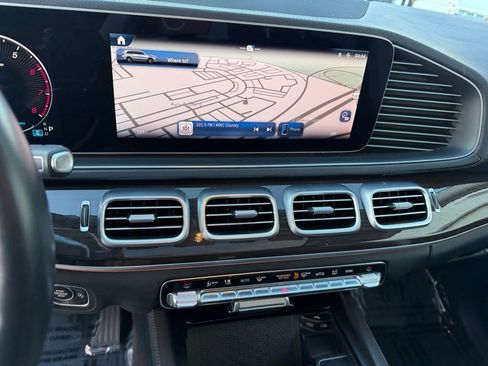 Used 2024 Mercedes-Benz GLS 450 4MATIC image 23