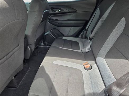 Used 2025 Chevrolet TrailBlazer LT FWD image 17