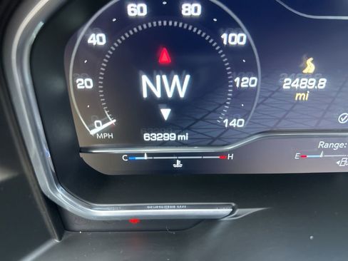 Used 2023 GMC Sierra 1500 AT4 w/ AT4 Premium Package image 3