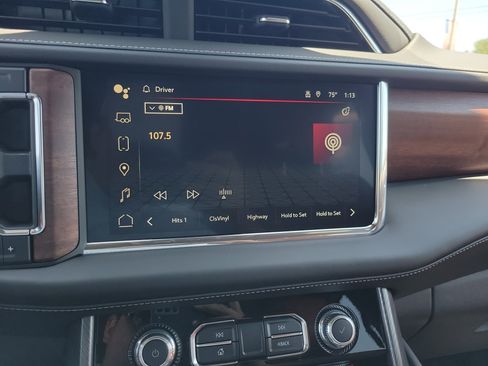 Used 2023 GMC Yukon Denali Ultimate AWD/4WD image 26