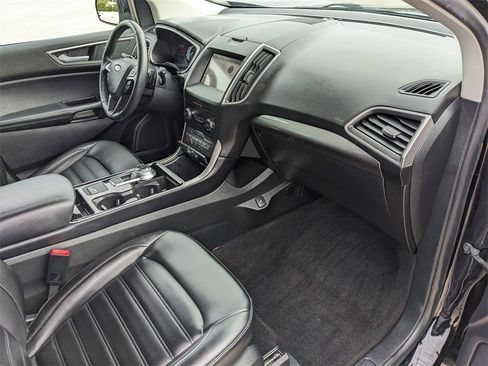 Used 2019 Ford Edge SEL w/ Equipment Group 201A image 16