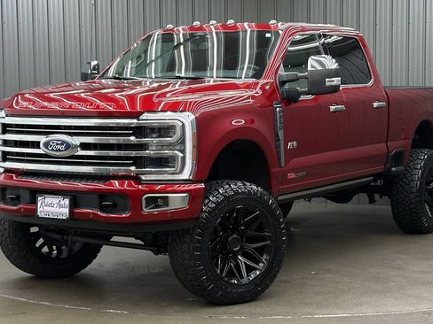 Used 2025 Ford F250 Platinum w/ Platinum Plus Package AWD/4WD image 1