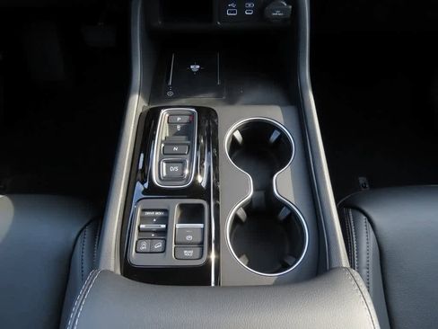 New 2025 Honda Pilot Touring image 25