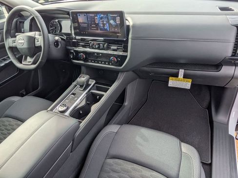 New 2026 Nissan Pathfinder SV image 25