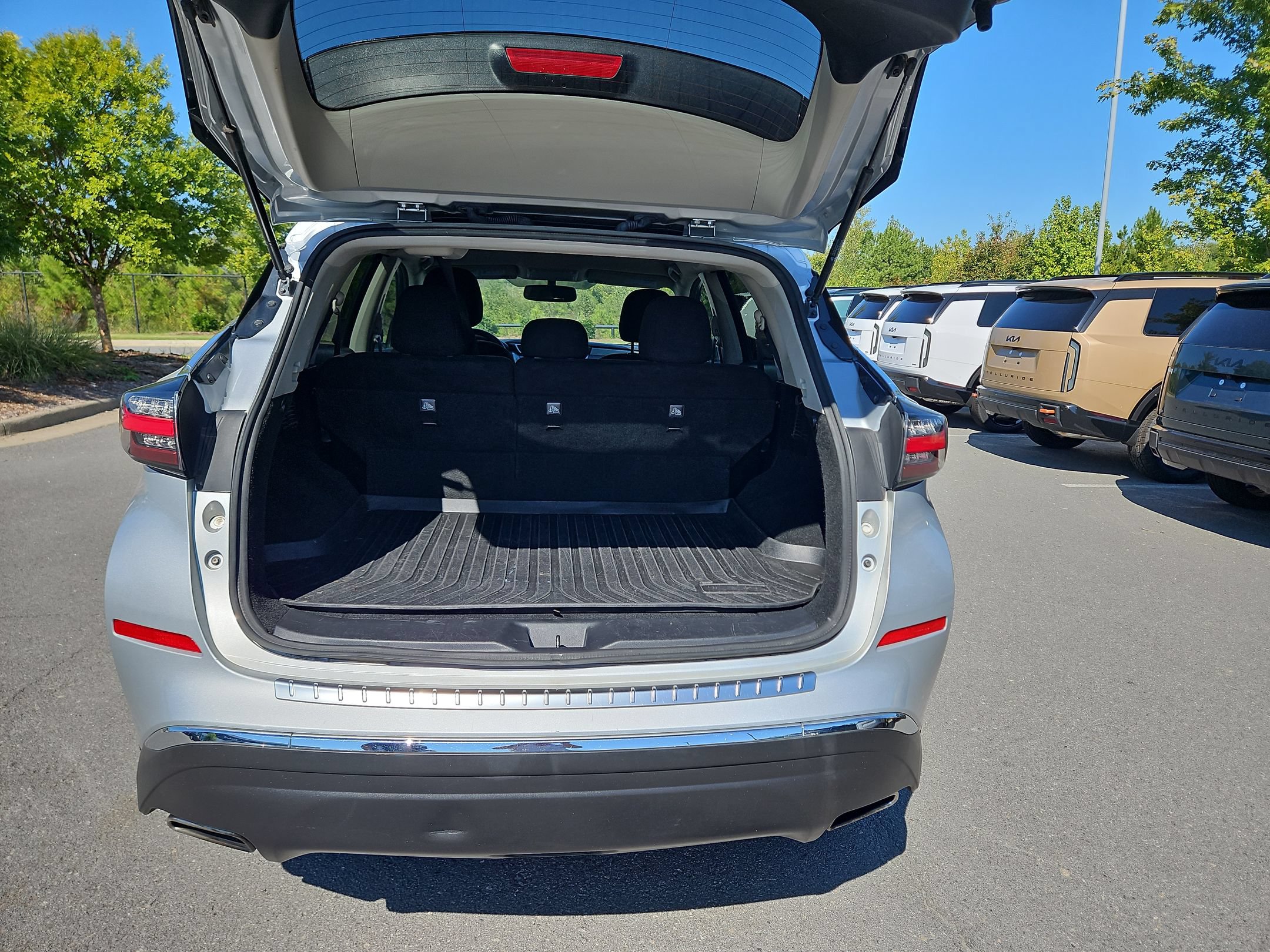 Used 2019 Nissan Murano SV AWD/4WD image 18