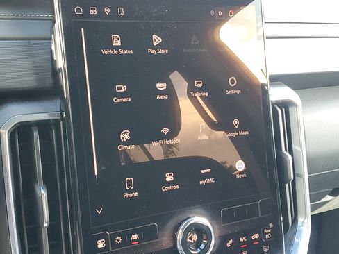 Used 2025 GMC Acadia Elevation image 27