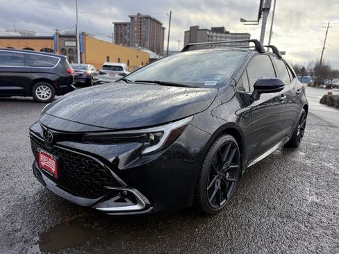 Used 2025 Toyota Corolla XSE image 4