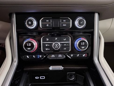 Used 2021 GMC Yukon Denali AWD/4WD image 34