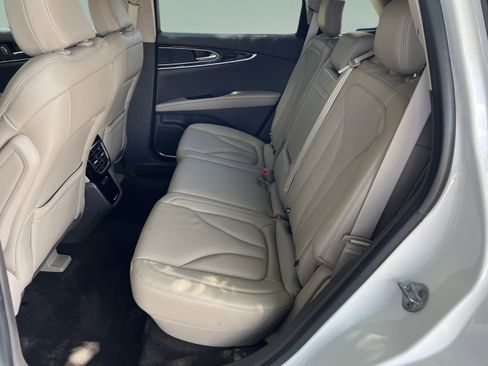Certified 2022 Lincoln Nautilus Reserve AWD/4WD image 24